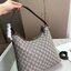 GUCCI GG Supreme Monogram Linea A Hobo Brown กระเป๋าทรงโฮโบวินเทจใบใหญ่ จุของได้เยอะ ลายโมโนแกรมคมชัด ตกแต่งกระเป๋าด้านหลังเพิ่มกิมมิกสวยน่าสนใจ เป็นอีกใบที่เรียบหรูดูแพง