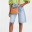 M.C.M KLASSIK CROSSBODY BOX BAG ไอเท็มขวัญใจเซเลปอีกหนึ่ง!! กระเป๋าสะพายครอสบอดี้ดีไซน์ทรงกล่อง ด้วยรูปลักษณ์ที่มีสไตล์ สามารถใช้กับลุคแคชชวล หรือลุคไหนๆก็ทำให้ดูโดดเด่นขึ้นมาได้ วัสดุหนังแคนวาสคุณภาพดี เปิด-ปิดด้วยซิป มีช่องหลัก 2 ช่อง มาพร้อมสายสะ
