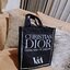 Christian Dior Quote Tote Bag x V&A Gift With Purchase (GWP Event Exhibition) กระเป๋าทรง Shopping Bag พรีเมี่ยมกิ๊ฟรุ่นยอดนิยม item สุด Hit สุด Hot ดารา Celeb ทั้งไทยและ Hollywood แนะนำสุดๆจาก Christian Dior รุ่นนี้ Limited Edition จาก Designer of Dreams 