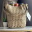 Baobao Issey Miyake Large Bucket กระเป๋าบัคเก็ตขนาดใหญ่สามารถใช้ใส่ร่มพับได้หรือขวดน้ำขนาดเล็กได้ ซีรีย์ใหม่นี้มีจุดเด่นที่แผ่นรูปทรงสี่เหลี่ยมด้านขนานในแนวตั้ง