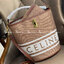 Celine Bucket Bag In Textile with Celine Logo สาว ๆ คนไหนกำลังมองหากระเป๋าสะพายที่สามารถจุของได้แบบกำลังพอดี เราขอแนะนำเป็นใบนี้เลยค่ะ เพราะมีขนาดที่ไม่เล็กและไม่ใหญ่จนเกินไป ให้ความคล่องตัวสูง มีฐานกว้างสามารถใช้สะพายไหล่เมื่อต้องการออกงานทางการหรือจะสะพ