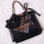 Chanel Shopping Ribbin bag Gold Chain With + Cosmetic Pouch กระเป๋าสะพายใบใหญ่ทรง Shopping พร้อมกระเป๋าใส่เครื่องสำอางค์ ใบเล็ก จากงานพรีเมี่ยมกิ้ฟของแท้นำเข้าจาก Chanel Perfume Counter ใบใหญ่วัสดุ Nylon โปร่ง อะไหล่โรสโกลด์ เปิดปิดด้วยแถบแม่เหล็กซ่อนด้าน