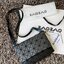 Baobao Issey Miyake Prism Kangaroo crossbody bag กระเป๋าสะพาย Crossbody รูปทรงสี่เหลี่ยมผืนผ้า ไซส์กำลังพอดี เห็นแบบนี้บอกเลยว่าใส่ของสำคัญได้แบบครบถ้วน ไม่ว่าจะเป็นโทรศัพท์ กระเป๋าตังค์ หรือพาวเวอร์แบงค์ จัดเป็นอีกหนึ่งรุ่นที่น่ารัก สายสะพายปรับได้ตามควา