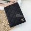 พร้อมส่งที่ไทย ไม่ต้องรอพรี!!! กระเป๋าใส่ PASSPORT สินค้าพรีเมี่ยมกิ้ฟท์(NOT FOR SALE) นำเข้าจาก ต่างประเทศ ขนาดกำลังพอดี วัสดุหนัง PU ลาย SAFFIANO ทั้งใบ สวยหรูน่าใช้มากค่า ภายในมีช่องใส่บัตรด้านฝาพับได้3ใบ และช่องเหน็บเพิ่มได้อีก ด้านล่างปั้มโลโก้แบรนด์