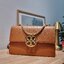 TORY BURCH MILLER SHOULDER BAG / Tory Burch Bag รุ่นยอดนิยม รุ่นหายาก รุ่นที่สาวๆตามหา ใบนี้เลย!! สวยหรู ผู้ดีทุกสี กระเป๋าสะพายไหล่ ดีไซน์อยู่ทรง คลาสสิคแฝงความหรูด้วยโลโก้สีทองอร่ามโดดเด่น