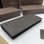 หนังแท้ BOTTEGA VENETA LONG WALLET / BV LONG WALLET / BV Wallet พร้อมส่งที่ไทย กระเป๋าสตางค์ใบยาว 2 พับ รุ่นตามหา มาเท่าไหร่ไม่เคยพอเลยค่า เป็นรุ่นคลาสสิกที่หยิบมาใช้งานได้บ่อยที่สุด งานหนังลูกวัวแท้ทั้งใบ ใช้ทนทานได้นาน ใช้ทนทานได้นานภาพสินค้าถ่ายจากงานข