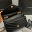 ORI | หนังแท้ 25cm YSL loulou small in matelassé กระเป๋าสะพายทรงสวยคลาสสิค มาพร้อมใบเล็กใส่การ์ด งานหนังแท้สมผัสนุ่มมือตะเข็บเย็บลายเชฟรอนสวยเป็นเอกลัษณ์