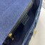 หนังแท้ Large Dior Caro Bag Blue Dior Flowers Cannage Denim กระเป๋าสะพายทรงกล่องเปิดหน้า งานหนังแท้และเดนิมแจ็กการ์ดอย่างดี แต่งอะไหล่CD ด้านหน้า มาพร้อมสายสะพายหนังสลับโซ่อะไหล่ทองหรูหรา สามารถปรับระดับได้ ถอดออกได้ ภายในโล่งกว้างจุของได้เยอะ ภาพสินค้าถ่
