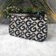 Guess clutch bag กระเป๋าคลัชถือ มาพร้อมสายสะพาย น้ำหนักเบา สีสันสวยงาม แต่งแคนวาสด้วยอักษรG สลับหนังลาย โลโก้โลหะสลักบนหนัง สามารถใส่ iPhone 8+ ได้ สวยหรู น่าใช้มากค่า