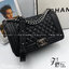 CHANEL BOY กระเป๋าสุดคลาสสิคตลอดกาล ไม่ว่าเวลาจะผ่านไปเเค่ไหนก็ไม่เคย Out สำหรับรุ่นนี้ เรียบ หรู คลาสสิค ผู้ดี ไฮโซที่แท้ทรูอะไหล่เงินรมขวัญสวยมากค่ะ 🧡 เกรดท็อปไฮเอน