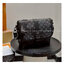 LV Saumur Messenger Bag Monogram Eclipse Canvas Bag กระเป๋าสะพายทรงแมสเซ็นเจอร์ ดีไซน์ทันสมัย คอลเลคชั่นสุดหล่อ ดีไซน์คลาสสิคแฝงดีเทลความหรู
