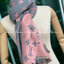 Louis Vuitton Women’s Scarves Accessories อีกหนึ่งแบรนด์ดังจากปารีส ด้วยงานพรีเมี่ยมกิ้ฟ ส่งมอบความรู้สึกดีๆให้กับคนที่คุณรัก ในรูปแบบผ้าพันคอและผ้าคุมไหล่ผืนใหญ่ให้ความอบอุ่น ถักทอด้วยผ้าcashmere ผ้าเนื้อดี สัมผัสนุ่มมือ ทอลายในตัว สีและลายคมชัด เหมาะสำห