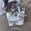 GUESS MINI CROSS BODY BAG กระเป๋าถือหรือสะพายรุ่นฮิตจาก GUESS FACTORY วัสดุ Saffiano PVC คุณภาพดี นิ่ม น้ำหนักเบา ด้านหน้าประดับด้วยโลโก้แบรนด์สุดหรู เปิดปิดกระเป๋าด้วยซิปสะดวกใช้ ด้านในโล่งกว้าง ซับในลายแบรนด์ สายสะพายยาวปรับได้ฟรีไซร์ ยาวสุด57cm. หูหิ้ว