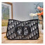 CD SIGNATURE HOBO MINI BAG กระเป๋าสะพายซิกเนเจอร์ โดดเด่นด้วยโลโก้เอกลักษณ์