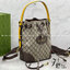 GUCCI Neo Vintage GG Supreme backpack กระเป๋าถือ ปรับใช้เป็นกระเป๋าเป้สะพายหลังได้ ดีไซส์วินเทจ แถบข้างเหลืองสวยเด่น ขนาดกำลังสวย ใส่ของได้เยอะ แบบลิมิเต็ดสุดๆ คลาสสิคไม่มีเบื่อ everyday bag เหมาะมากๆ