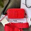 Marc Jacobs Snapshot Bag กระเป๋าแบรนด์ดังจากสัญชาติอเมริกัน นับได้ว่ารุ่นนี้เป็นรุ่นทรงฮิตเลยทีเดียว โดยด้านหน้ากระเป๋าจะเป็นโลโก้แบบโลหะที่เป็นสัญลักษณ์ของแบรนด์นี้ มาพร้อมสายสะพายที่จะสะพายยังไงก็ดูโดดเด่น เพราะขนาดใหญ่ที่สกรีนตัวอักษรโลโก้ ในรูปแบบต่าง