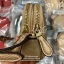 สีแดง ดำ ฟ้า COACH FACTORY OUTLET CROSSBODY POUCH IN PEBBLE LETHER BAG กระเป๋าสะพาย Crossbody วัสดุหนังแท้ลายโทโก น่าใช้มากๆ กระเป๋าแบบ 2 ซิป สามารถใส่มือถือได้ทุกรุ่น, พาสปอร์ต กระเป๋าสตางค์ใบสั้นของจำเป็นได้ครบ มีช่องเสียบบัตรให้ด้วย สายสะพายเลื่อนปรับร