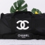 Chanel Duffel / Travel Bag กระเป๋าแบรนด์ Chanel VIP gift Bag ของแท้ 100% ใช้เป็นกระเป๋าเดินทางหรือหิ้วไปฟิตเนส ไปยิม เก๋ๆก็ได้ค่ะ หัวซิปปั้มโลโก้ ด้านในเป็นช่องกว้าง และมีอีกหนึ่งช่องซิป ทำจากผ้าหนาผิวมัน กันน้ำได้ ดูเรียบ แต่หรู มาพร้อมสายยาว ถอดสายได้ ก