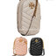 OUTTLET 】Tory burch kira chevron n/s crossbody bag กระเป๋าสำหรับใส่มือถือหรือของจุกจิกต่างๆ ได้กลายมาเป็นแฟชั่นสุดร้อนแรงแห่งปี คอลเลคชั่นนี้ออกมาเพื่อเอาใจสาวๆโดยเฉพาะ สีสันสุภาพเพื่อให้แมทช์กับสีสันของเสื้อผ้า ได้ง่าย ภายในยังสามารถแบ่งสันปันส่วนไว้สำหร