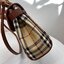 พรีเมี่ยมกิ๊ฟแท้ 100% 】Burberry london kelly bag vintage with strap Gift Bag กระเป๋าถือหรือสะพายไหล่ วัสดุ canvas ภายในโล่ง มี1ช่องซิป มีสายยาว มีฐานกันกระแทก ถอดสายได้ คุณนายสุดๆ ไม่ควรพลาดจริงๆค่า