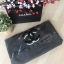 New Gorgeous☆☆ กระเป๋าใบใหญ่ทรง Tote จากแบรนด์ Chanel VIP gift Bag ทำจากผ้าหนา Polyester ฐานล่างกระเป๋าทำจากหนังแก้วผิวมันเงา สวยหรู สกรีนโลโก้ชาแนลหน้าหลัง หัวซิปปั้มโลโก้ ด้านในเป็นช่องกว้าง และมีอีกหนึ่งช่องเก็บของ รุ่นนี้สะพายไหล่เป็นสาย