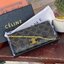 CELINE INSPIRED 2IN1 LONG WALLET ใครมีของที่ต้องจัดเก็บในปริมาณมาก จะต้องถูกใจกระเป๋าสตางค์ผู้หญิงใบนี้แน่นอน เนื่องจากมีช่องแยกย่อยสำหรับใส่ธนบัตร เหรียญ และบัตร รวมแล้วกว่า 10 ช่อง ให้คุณจัดเก็บของต่าง ๆ ได้เป็นสัดส่วน นอกจากนี้ ยังมีช่องใส่ของเบ็ดเตล็ด