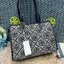 Tory Burch Small T Monogram Tote / TORY BURCH Shopper Tote Bag 32cm ใบใหญ่ กระเป๋าทรงโท้ท รุ่นใหม่ Square Tote ตกแต่งขอบด้วยหนังหรู มาพร้อมช่องเก็บของที่จุของได้มากมาย และสายจับกระเป๋าที่สามารถสะพายขึ้นไหล่ เหมาะสำหรับการใช้งานหลากหลายรูปแบบ รังสรรค์ลงบนก