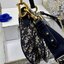 หนังแท้ DIOR SADDLE BAG Oblique Embroidery รุ่นใหม่ กระเป๋ารุ่นยอดนิยมตามแบบฉบับแบรนด์ งานทอลายคมชัด ใช้งานได้ 2 แบบ สะพายยาว CROSSBODY และสายสั้นถือได้เก๋ๆ ลุคนี้คูลสุดๆ เลยค่าา ภาพถ่ายจากสินค้าจริง! สวยมาก พร้อมส่งที่ไทยราคาสุดคุ้ม สาวๆ ห้ามพลาดค่ะ!