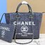 CHANEL Maxi Shopping Bag / Chanel tote bag กระเป๋าทรงโท้ทใบใหญ่กระเป๋าผ้าแคนวาส งานสกรีนสวยหรูใบใหญ่สไตล์เซเลปค่ะ ต้อนรับเทศกาลท่องเที่ยวช่วงสิ้นปีนี้