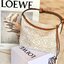 LOEWE CANVAS BAG VIP GIFT WITH PURCHASE (GWP) พรีเมี่ยมกิ๊ฟ Limited จาก LOEWE HAUTE PARFUME DUTYFREE COUNTER วัสดุ CANVAS ตัดหนังแท้ ดีไซน์ทรงยอดฮิตประจำปีเลย! ปักโลโก้แบรนด์บนผ้าทั้งใบเป็นเอกลักษณ์ เปิดปิดด้วยซิปยาวภายในโล่งกว้าง ใส่กระเป๋าสตางค์ยาว มือถ
