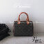 CELINE MINI CROSSBODY BAG VIP วัสดุ Triomphe Canvas สวยอยู่ทรงดีไซน์ยอดนิยมทรง Speedy ไม่มีเอ้าท์ค่ะ เปิดปิดด้วยซิปแบรนด์อะไหล่ทอง ใส่กระเป๋าสตางค์ มือถือ ของจุกจิกได้เยอะ หูจับแข็งแรงพับลงได้ พร้อมสายหนังยาวปรับระดับได้ถอดได้ อะไหล่แบรนด์สีทองหรูมีโลโก้ 
