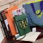 ของแท้ 💯% TORY BURCH MILLER METAL PHONE CROSSBODY อีกหนึ่งกระเป๋าใส่มือถือรุ่นฮิตที่เชื่อว่าหลาย ๆ คนต้องเคยเห็นผ่าน ๆ ตามาอย่างแน่นอน