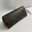 ORI 】หนังแท้ CELINE CLUTCH WITH CHAIN IN TRIOMPHE CANVAS AND LAMBSKIN WHITE/TAN กระเป๋าคลัทช์ดีไซน์เรียบหรูออกแบบมาได้อย่างลงตัว พร้อมสายสะพายโซ่ทองสุดหรู ด้วยรูปทรงที่สวยงามและทันสมัย สามารถใส่กระเป๋าสตางค์ใบสั้นหรือเครื่องสำอางค์ได้ตามขนาดกระเป๋า ในเรื่