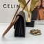CELINE WALLET ON STRAP / CELINE TRIOMPHE CLUTCH กระเป๋าสะพายข้างใบเล็กสวยคลาสสิค สวยตะโกน งานเป๊ะปัง มีสายสะพายหนังสีน้ำตาล ถอดสายออกเพื่อเป็นกระเป๋าถือทรงคลัชท์เปลี่ยนลุคช์ ลวดลายtriomphe ความเป็นแบรนด์ CELINE ได้อย่างชัดเจน ให้ความรู้สึกที่ดูวินเทจ ที่ส