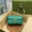 หนังแท้ VIP GIFT 】GUCCI GG Marmont super bag [mini & small] กระเป๋าสะพายข้าง โทนสีสดใสเล่นสีทูโทนตัดกันอย่างลงตัว เฟี๊ยดมากค่ะ ไซส์กะทัดรัด พกพาง่าย น้ำหนักเบา ดีไซน์สวย ภายในโล่งกว้าง มาพร้อมสายสะพายโซ่อะไหล่ทองในตัว ปรับใช้ได้ทั้งแบบสะพายเดี่ยว และสะพาย