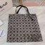 BAOBAO ISSEY MIYAKE 10x10 BLOCK TOTE BAG 39cm กระเป๋าถือทรง shopping โท้ทใบใหญ่ลายตาราง เกรดออริจินอล ภาพสินค้าถ่ายจากงานขายจริง ใช้งานต่างประเทศได้
