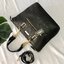 GUESS PU HANDBAG//SHOULDERBAG สินค้าเข้าใหม่!! กระเป๋าถือ/คล้องแขนหรือสะพายข้าง วัสดุหนังนิ่ม น้ำหนักเบา น่าใช้ ด้านหน้าติดอะไหล่โลโก้แบรนด์ประดับเม็ดคริสตัลหรู เปิดปิดกระเป๋าแบบซิป ภายในโล่ง ใส่ของจุ มีช่องซิปและช่องเล็กใส่ของจุกจิก หูหิ้วแบบโซ่ต่อหนังสว