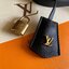 พรีเมี่ยมกิ๊ฟแท้ 100% 】VIPgift LOUIS VUITTON VANITY PM งานหนังแท้ รูปทรงหรูหราทันสมัย