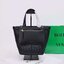 BOTTEGA Small Flip Flap Tote bag soft Intrecciato leather with zippered pocket กระเป๋าทรงโท้ทดีไซน์สานเป็นเอกลักษณ์หรูหรา จุของได้เยอะ เกรดออริ สลับแท้ 1:1 ใช้งานต่างประเทศได้