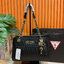 ของแท้ แท้ 100% GUESS CROSSBODY BAG กระเป๋าถือหรือสะพาย ขนาดกำลังดี วัสดุ pu. faux leather หนังนิ่ม นุ่มมาก สวยอยู่ทรง