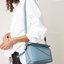 Loewe Puzzle Bag In Classic กระเป๋าทรง Puzzle นี้ออกแบบโดย Jonathan Anderson โดยได้รับแรงบันดาลใจในการออกแบบมาจากรูปทรงของลูกรักบี้ ดังนั้น จึงจะเห็นได้ว่าการตัดเย็บและรูปทรงของกระเป๋านั้นคล้ายคลึงกับลูกรักบี้ รูปทรงดูมินิมอลไม่ทิ้งคอนเซ็ปต์ของแบรนด์ สามา