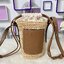 Loewe Bucket Bag / Loewe raffia and hemp bucket bag วัสดุ Textile Canvas & CalfSkin เป็นการนำวัสดุธรรมชาติมาสังเคราะห์หรือทอจนเป็นเนื้อเดียวกันคล้ายงานสาน มีความวินเทจในตัว น้ำหนักเบา ดูแลรักษาง่าย เหมาะกับยุคสมัยที่เข้ากับธรรมชาติและต้องการความคล่องตัว เ