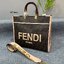 FENDI SHOPPING BAG / FENDI TOTE BAG กระเป๋าถือ/สะพายไหล่ ทรงสวย หรู ดูโดดเด่น ดีไซน์ทันสมัย