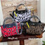 LONGCHAMP LE PLIAGE COLLECTION TOP HANDLE BAG XS พบกับคอลเลคชั่นใหม่ล่าสุด มีดีไซน์ที่เรียบหรูและคลาสสิก แฝงด้วยลูกเล่นแบบเฟมินีน แถมยังมีน้ำหนักเบาอย่างไม่น่าเชื่อ มาพร้อมกับหูจับกระเป๋าคู่และฝาปิดแบบกระดุม กระเป๋าถือใบนี้สามารถใช้ถือแบบทั่วไป มีสายสะพาย