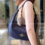 COACH BAILEY HOBO WITH WHIPSTITCH ((C4108//C1322)) พร้อมส่งที่ไทย!! สวยจริงไม่จกตาแน่นอนค่าา กระเป๋าทรงโค้ง ใช้แบบหิ้วหรือคล้องไหล่ก็ดูดี ใช้วัสดุหนังแท้ชั้นดี หนังสวยมากๆค่ะ ด้านหน้าใช้อะไหล่แบรนด์ตัวใหญ่ หรู ดูสะดุดตามีเดียว