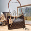 LV CARRYALL MINI BAG รุ่นลิมิเต็ดที่สาวๆตามหา มาในไซส์มินิ ขนาดโคตรน่ารักน่าใช้! กระเป๋าสะพายไหล่ทรงสวย ดีไซน์เรียบง่ายคลาสสิค หรู ดูผู้ดี รูปทรงใช้งานง่าย มาพร้อมใบลูก