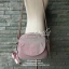 Kipling nylon shoulder bag รุ่น ( K15313 ) >>พร้อมส่งค่ะกระเป๋าสะพายข้างรุ่นใหม่ล่าสุด วัสดุไนล่อน กันน้ำ บุด้วยนวมที่ฐานกระเป๋าเพิ่มความนุ่ม >>รูปทรงสวย ขนาดกระทัดรัด มีช่องกระเป๋าด้านหน้าใส่ของจุกจิกหนึ่งช่อง >>มีช่องซิปหลักนะค่ะ ด้านใ