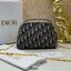 DIOR 30 MONTAIGNE D-COSY MINI BAG | Blue Oblique Jacquard / Dior vanity พลาดไม่ได้เลยกับคอลสุดหรู ดีไซน์ใหม่ 2023 รูปทรงคลาสสิค พร้อมหูจับในตัว สะดวกใช้งาน สะพายข้างเป็นโซ่เดี่ยว กระเป๋าสะพายเอนกประสงค์ ที่สามารถใช้สะพายได้ทุกวันอย่างคล่องตัว