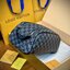 LV Dopp Kit Toilet Pouch / LV Clutch Bag กระเป๋าถือทรงพอชหรือคลัช แบบคลาสสิกสวยงามเป็นเอกลักษณ์ มีหูหิ้วพกพาสะดวก
