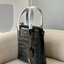 Large YSL CROC TOTE / YSL Toy croc-effect leather tote bag พร้อมส่งครบสองไซส์ *คู่ดูโอ้ สวยแบบตะโกนนน YSL BAG VIP วัสดุหนังสังเคราะห์ หนังนิ่มลายจรเข้เต็มใบ สวยหรูมาก